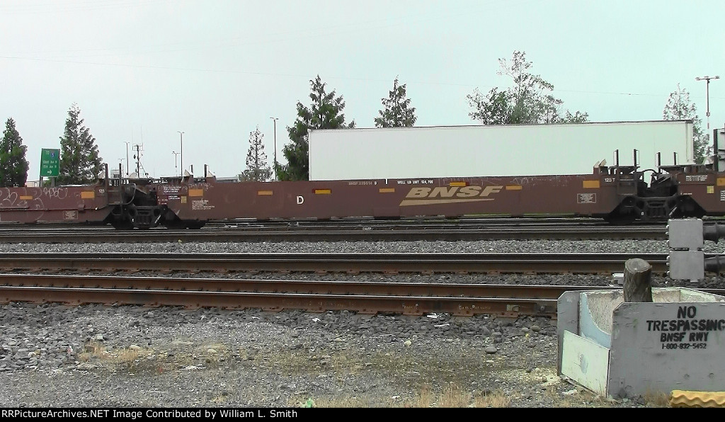 NB Manifest Frt entering Balmer Yard from South lead tracks-56
