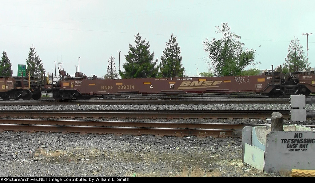 NB Manifest Frt entering Balmer Yard from South lead tracks-58