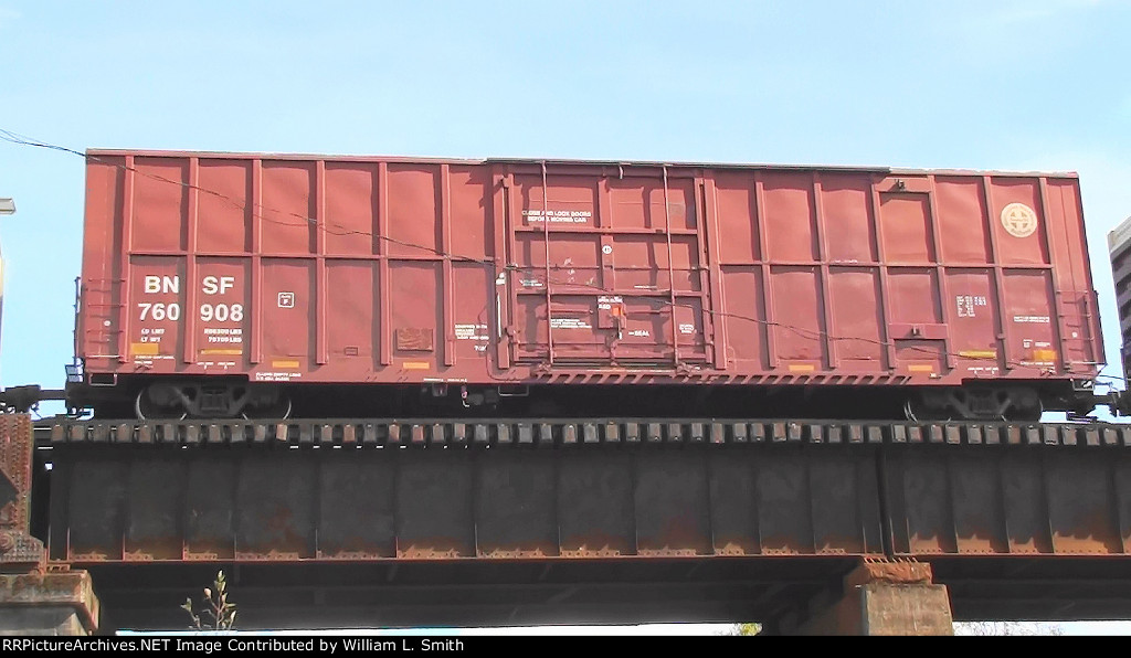 NB Manifest Frt Over the Lk Union Locks to Puget Snd -76