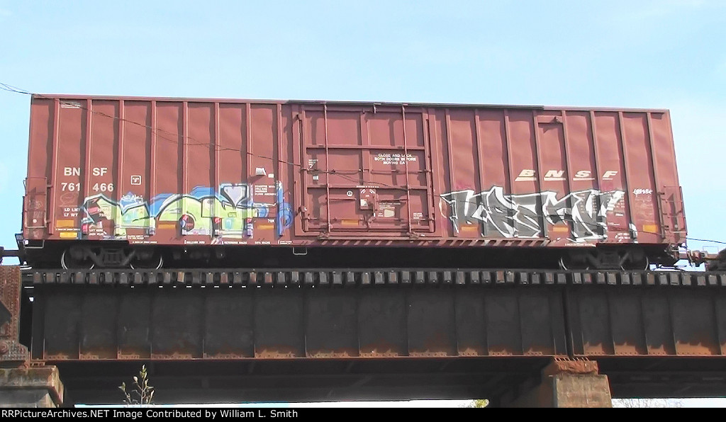 NB Manifest Frt Over the Lk Union Locks to Puget Snd -78