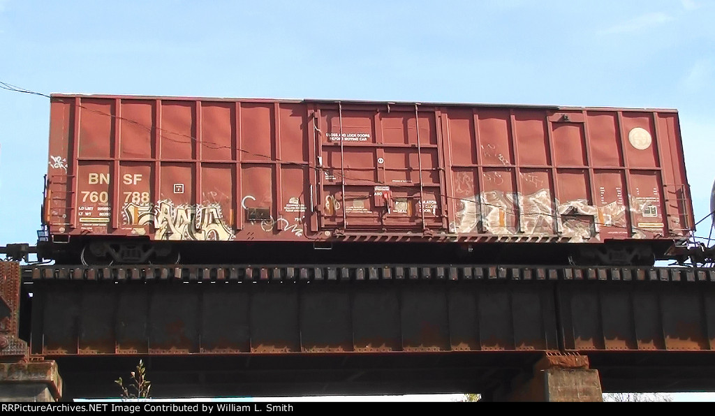 NB Manifest Frt Over the Lk Union Locks to Puget Snd -88