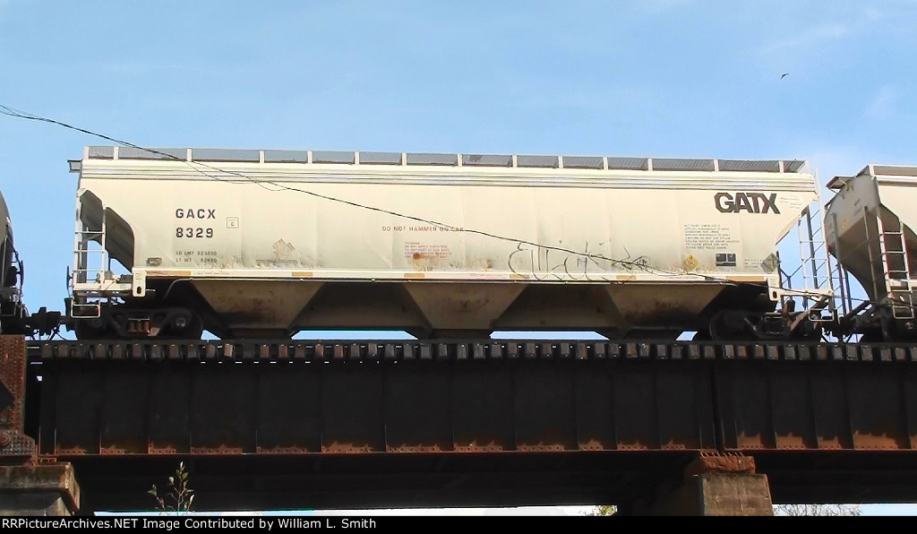 NB Manifest Frt Over the Lk Union Locks to Puget Snd -92