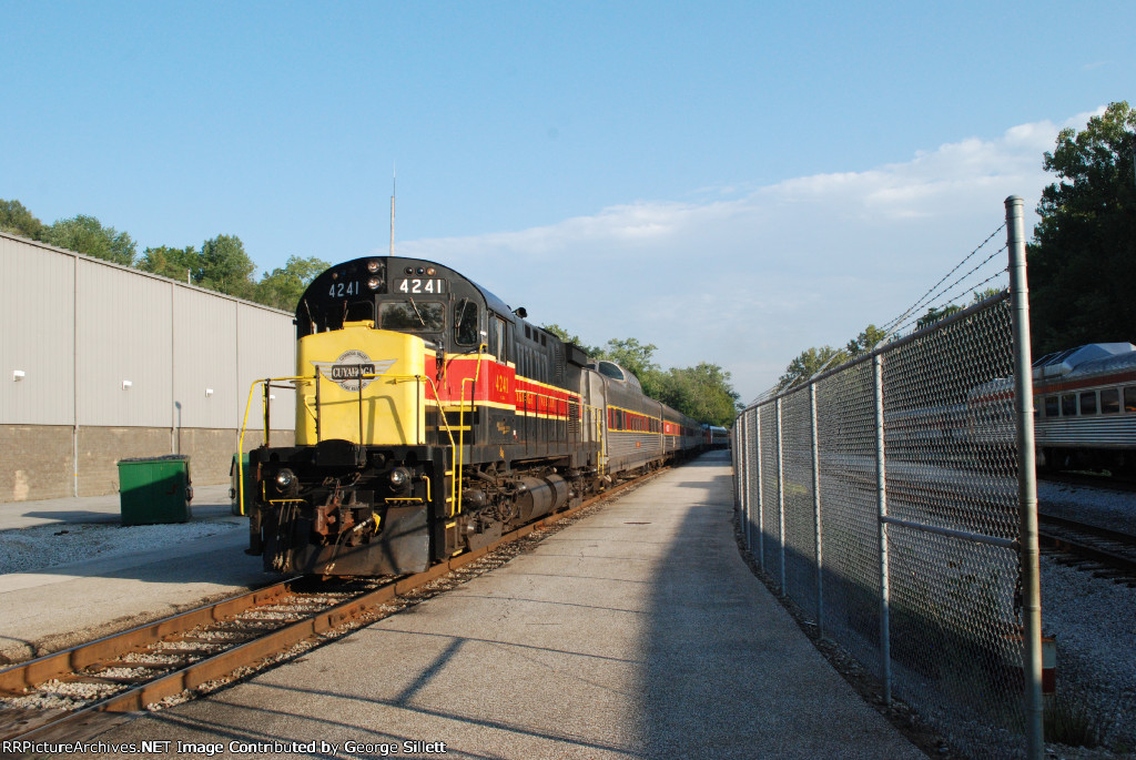 4241 pulls ahead to bring a cut onto track 3.