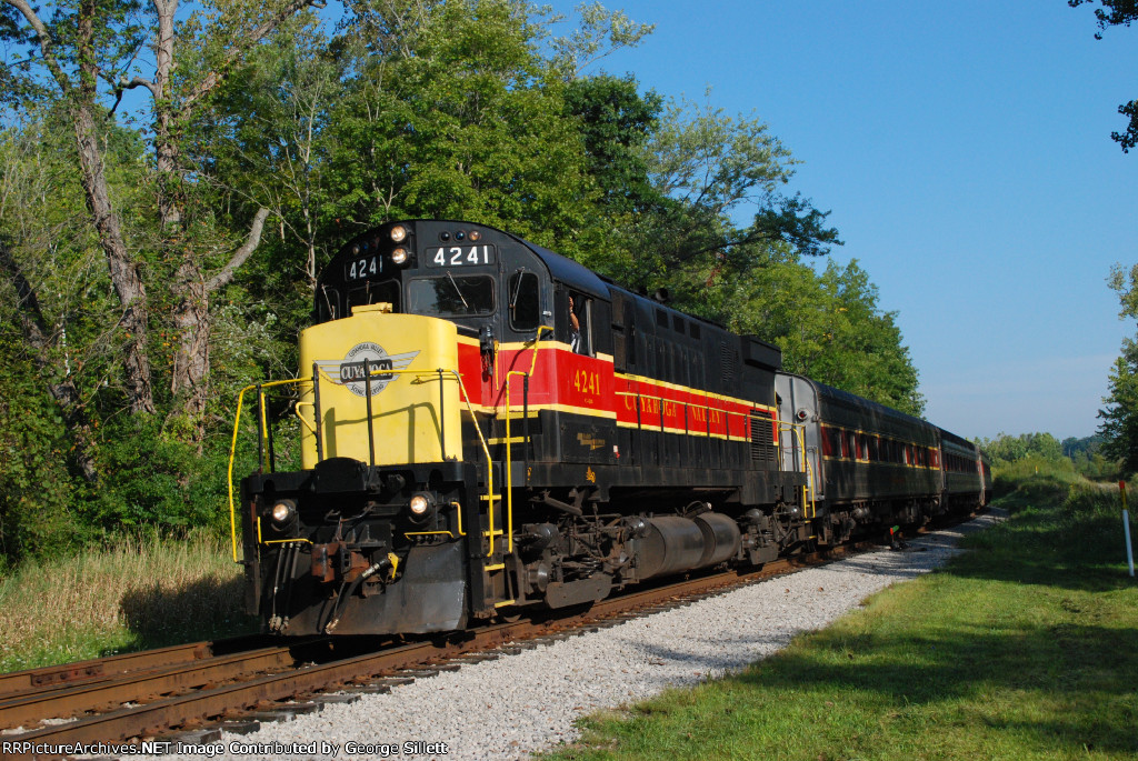 A little bit later, 4241 takes its scenic train south.