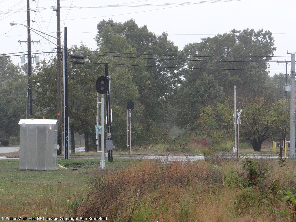 Lacey Rd (Rt 530) grade crossing