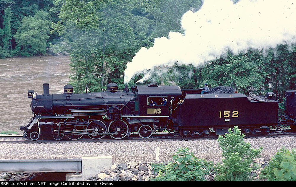 L&N 152 crossing the French Broad River