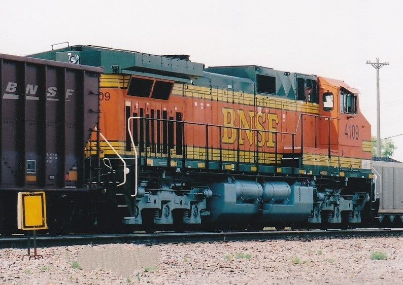 BNSF 4109 DPU