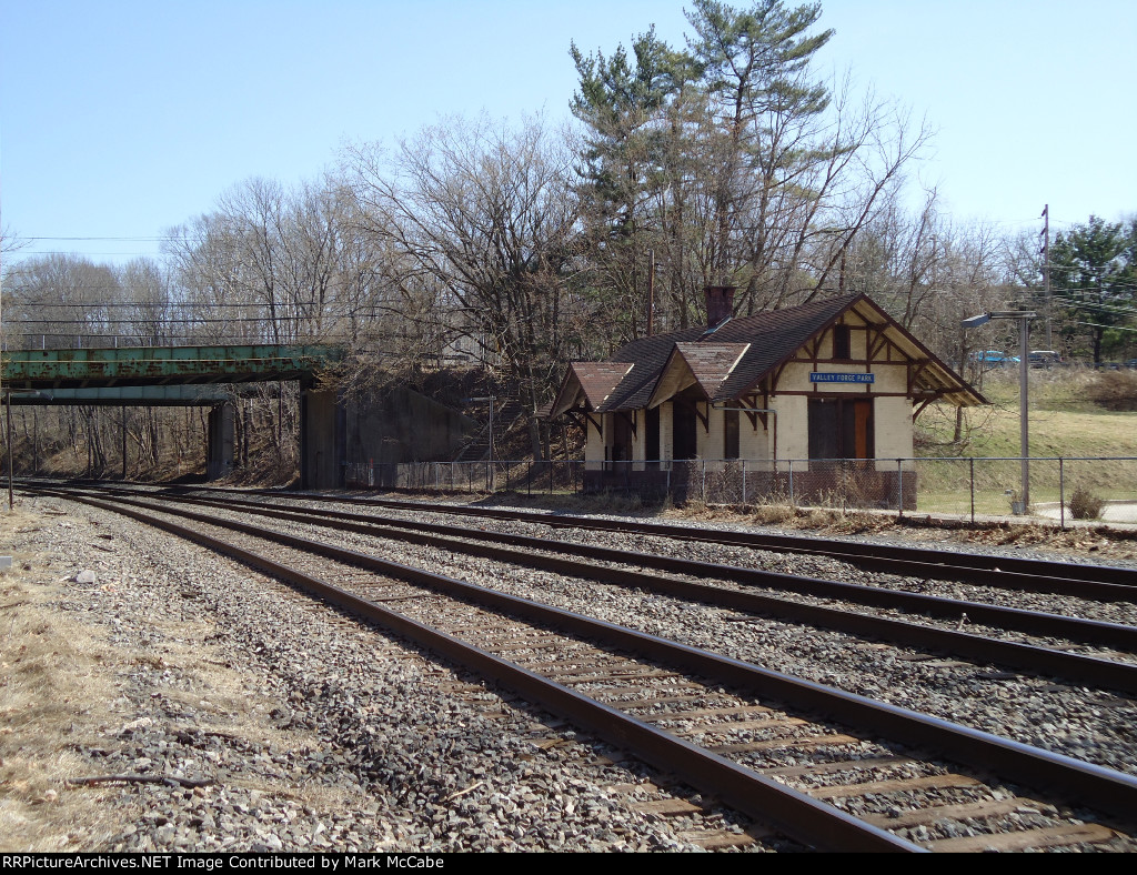 Quite Harrisburg Line on Sunday Afternoon