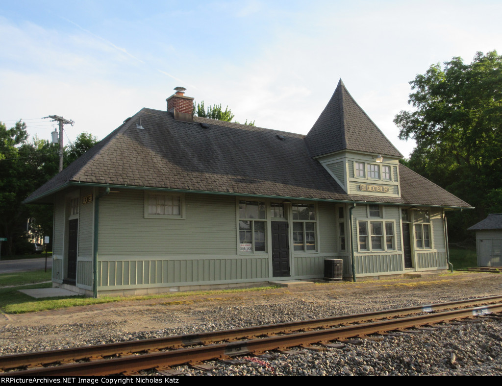 Dexter Depot