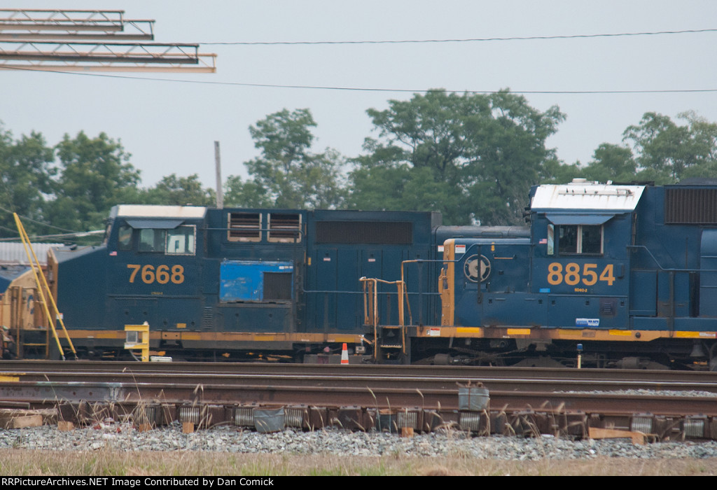 CSX 7668 & CSX 8854