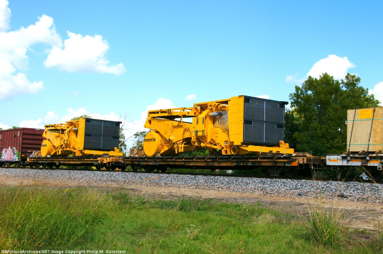 TTHX 92532 w/ Komatsu quarry dump truck chassis