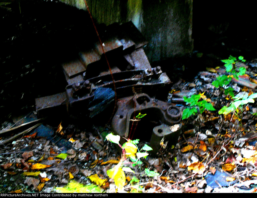 whats left of a coupler in REA Building