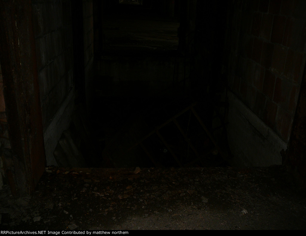 whats left of the elevator in the REA Building