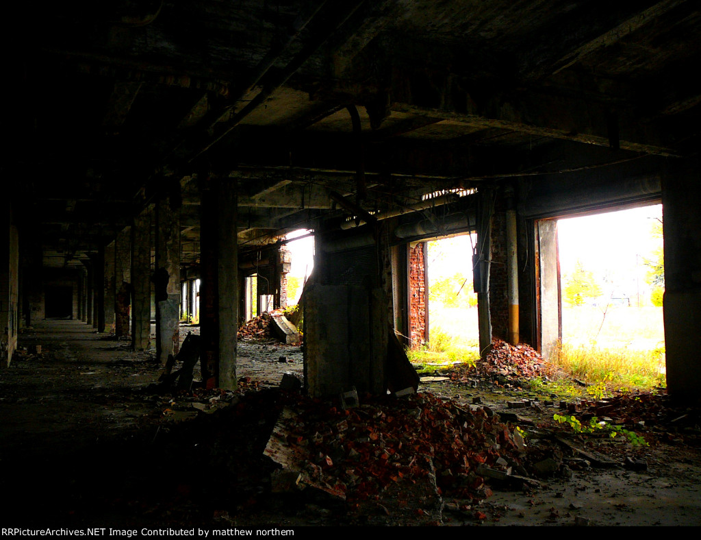 crumbled support in the REA Building
