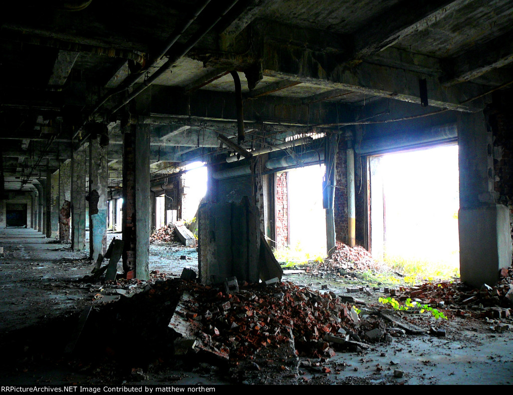 crumbled support in the REA Building