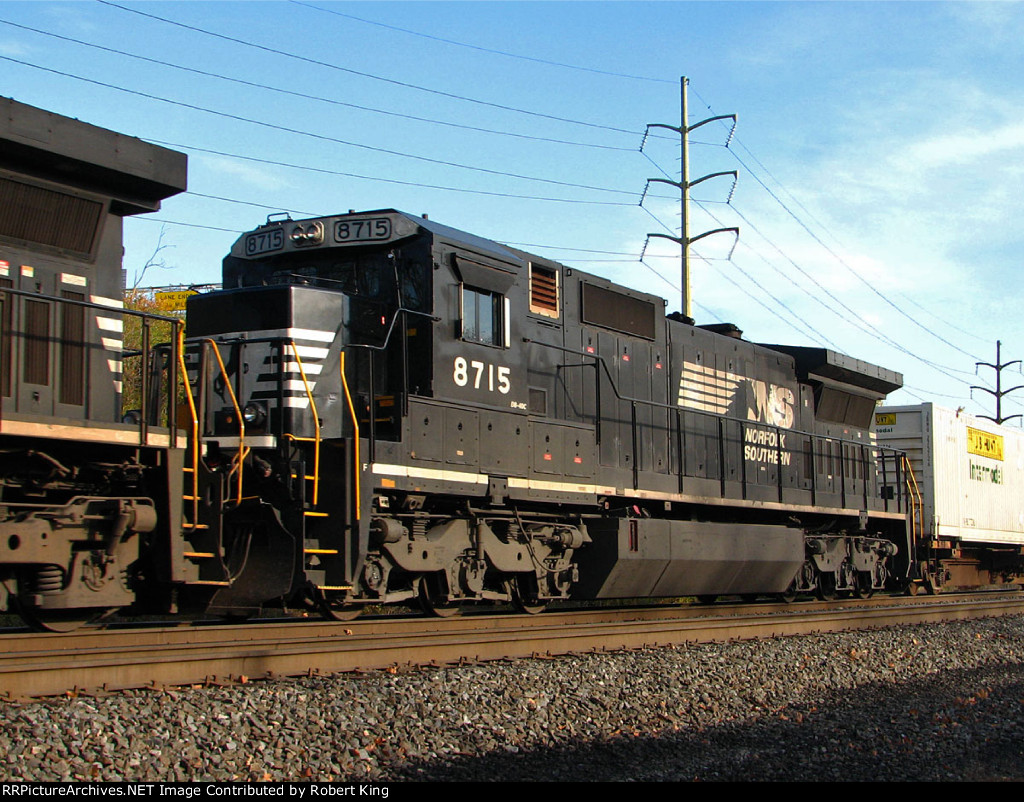 NS 8715