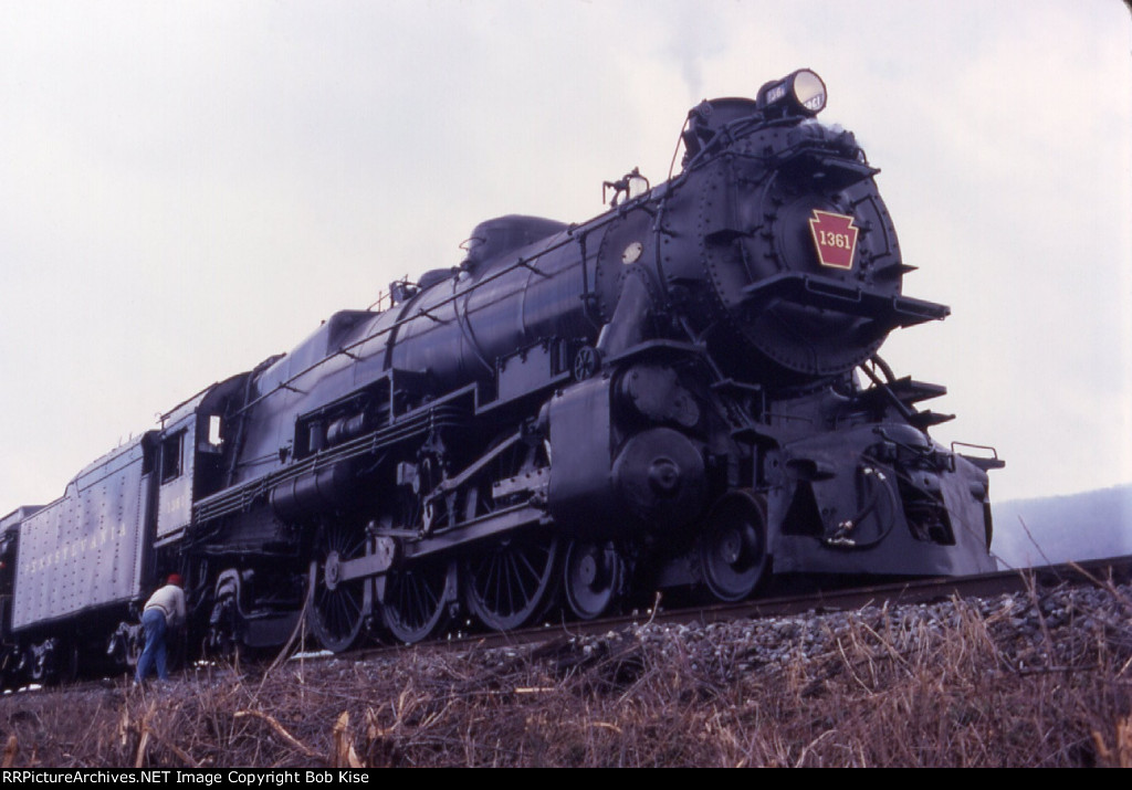 A below-the-rails shot