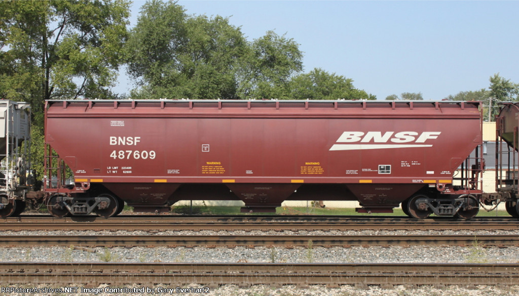BNSF 487609