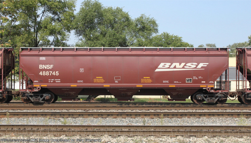 BNSF 488745