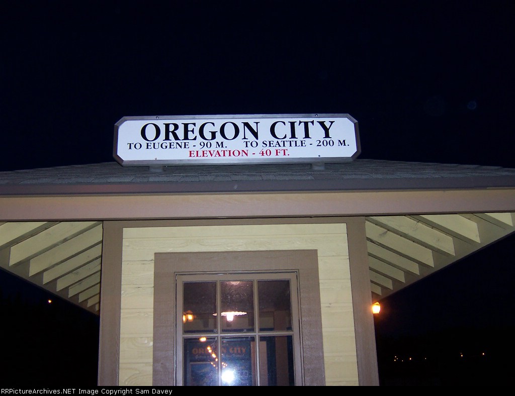 Tempory station.  A new depot is in the planning