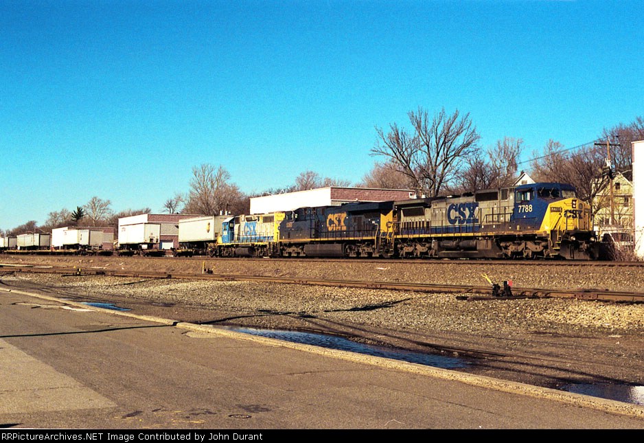 CSX 7788 on Q-110