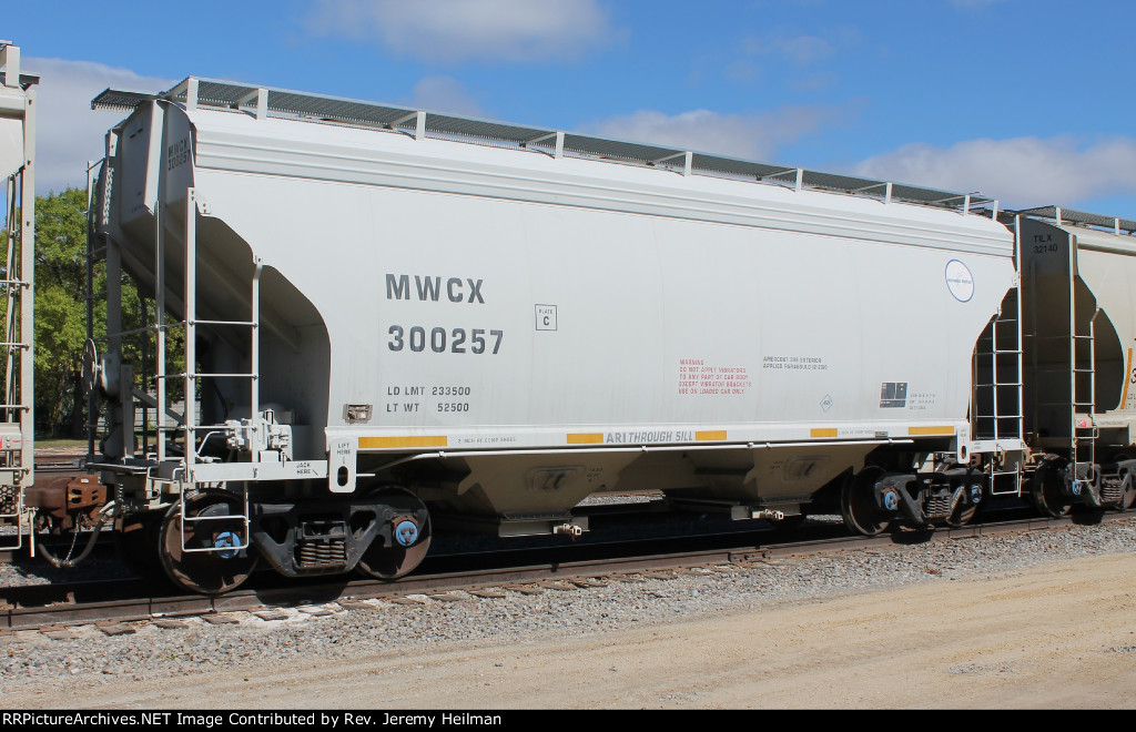 MWCX 300257 (1)