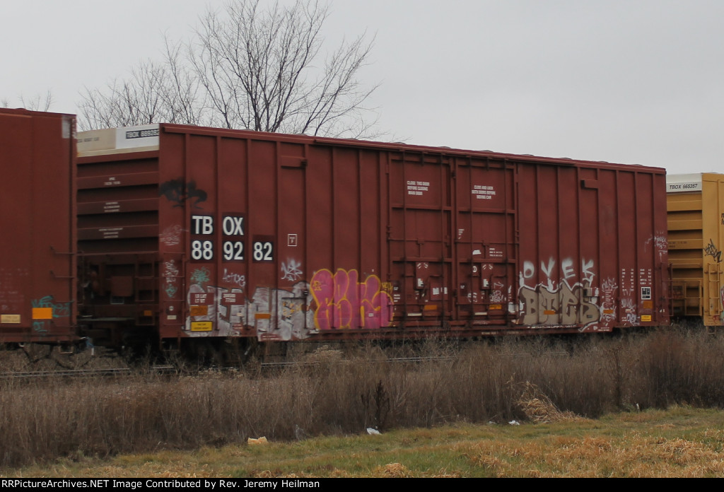TBOX 889282 (1)