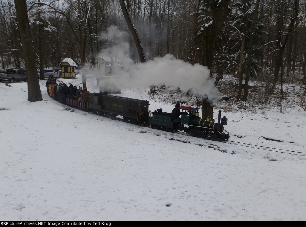 Laurel Run #20 and #730 double heading