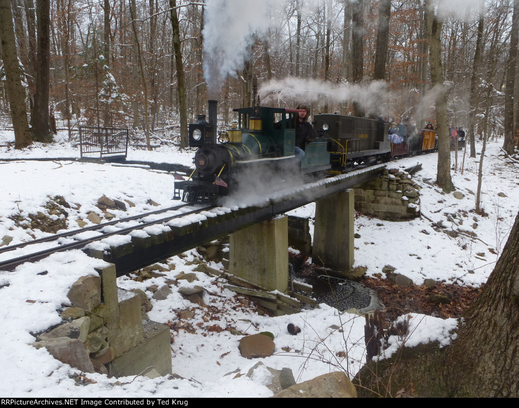 Laurel Run #20 and #730 double heading