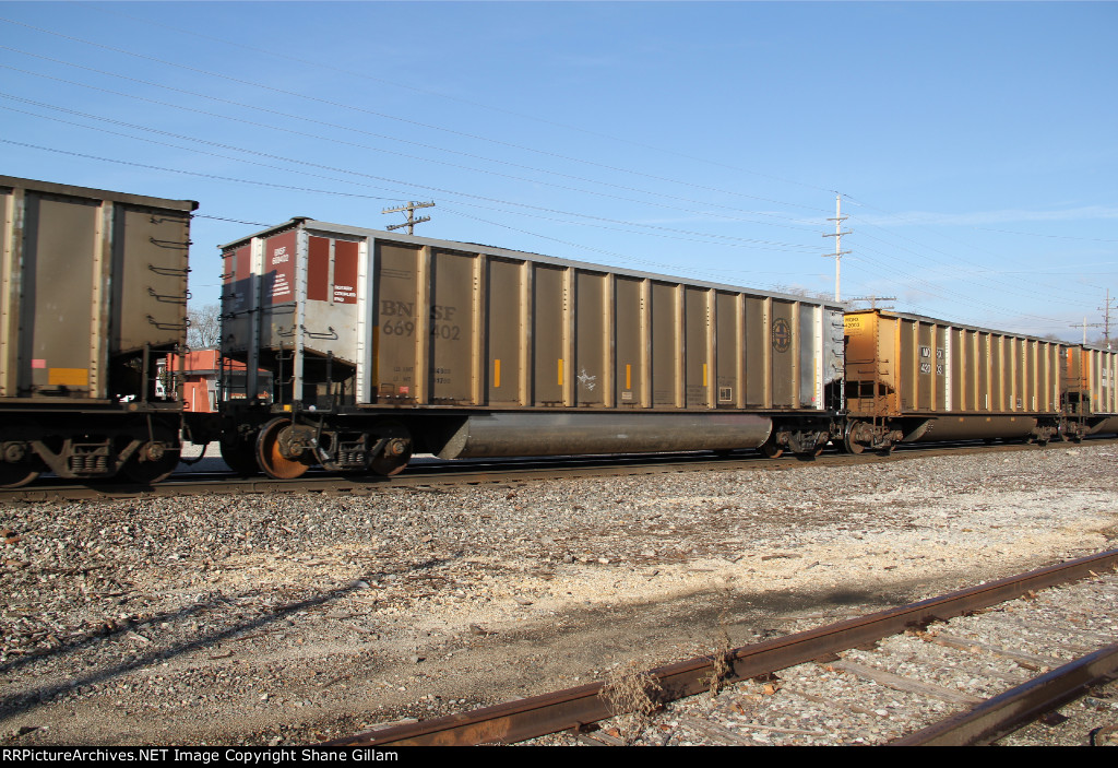 BNSF 669402