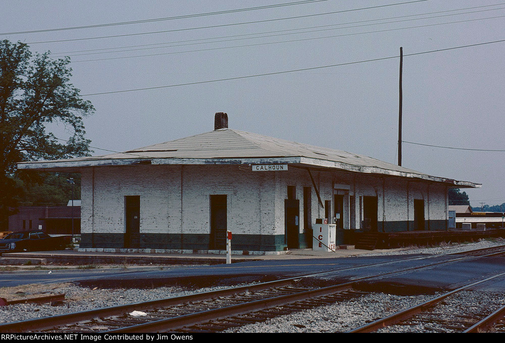 W&A Calhoun depot