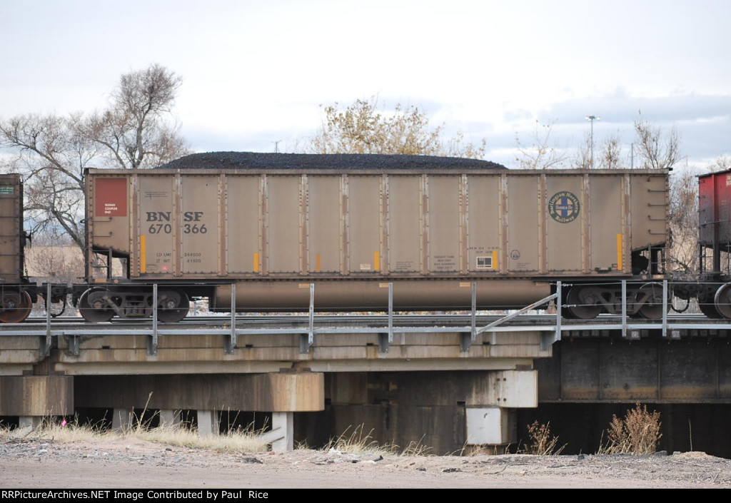 BNSF 670366