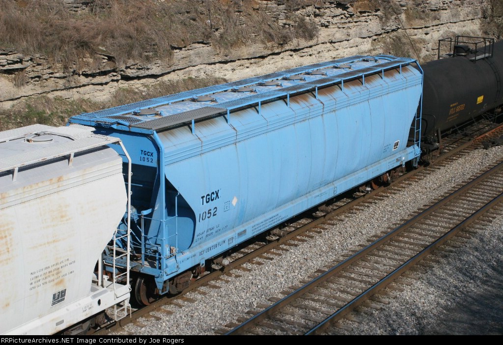TGCX 1052