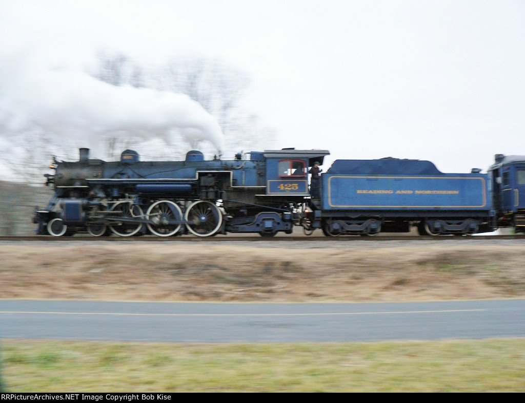 425 panned along Pine Valley Road