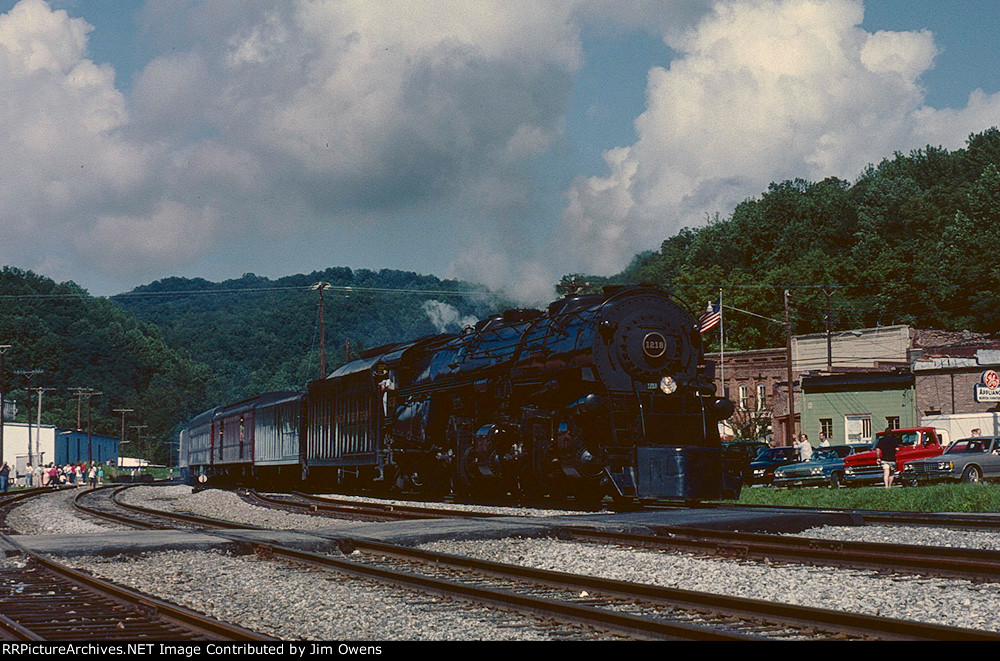 N&W 1218 arrives in Old Fort. Part of this train will be taken back to Asheville by NKP 587