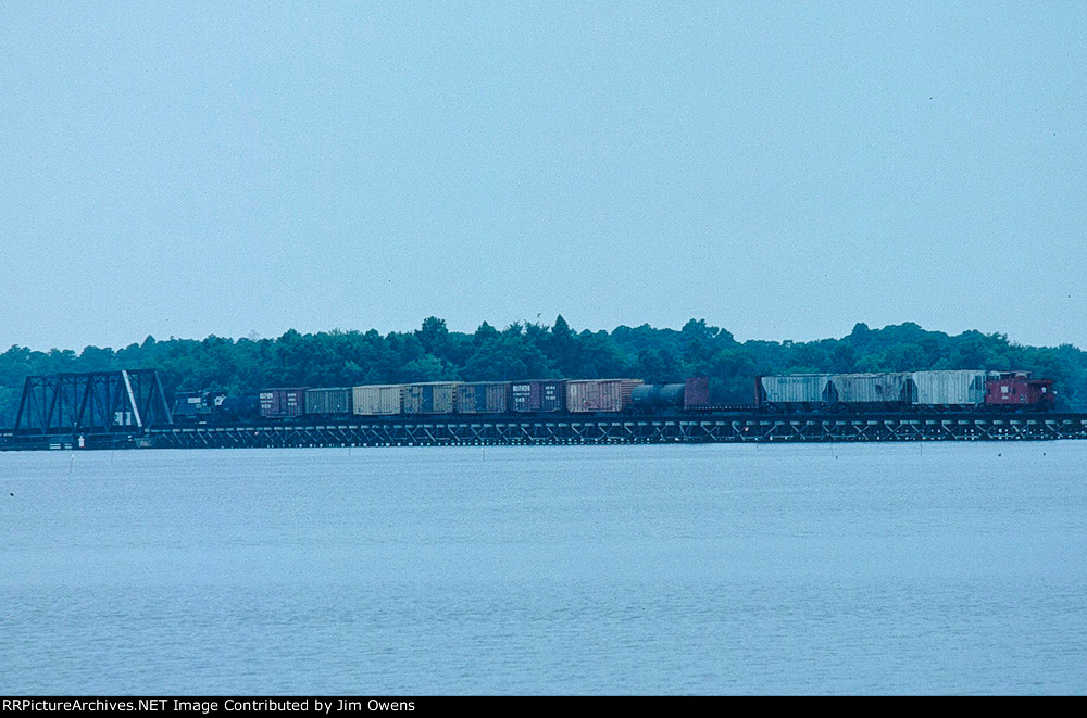 Crossing the bridge at Washington
