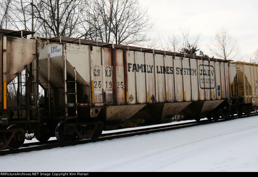 CSX 251925 "Family Lines System"