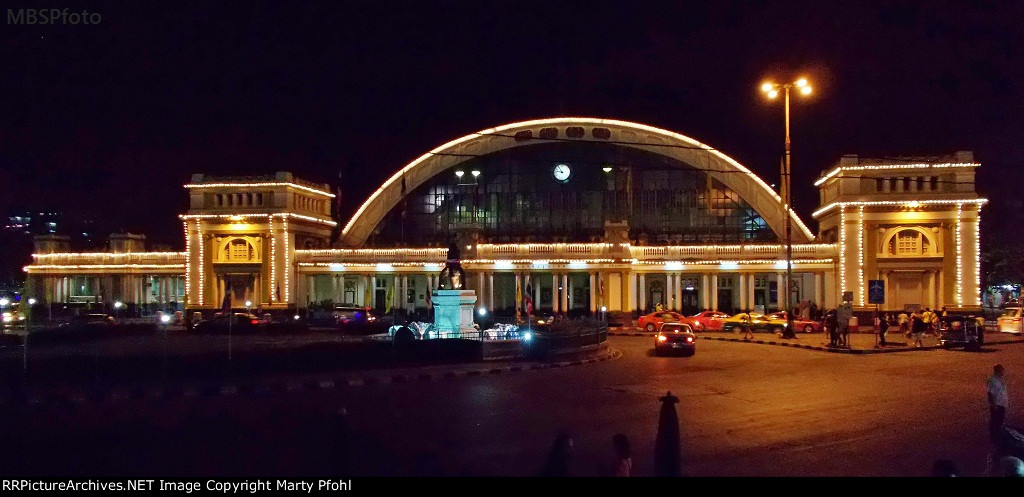 Bangkok's Hua Lamphong Station
