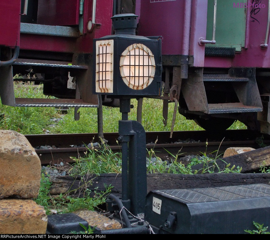 Lantern Switch Stand