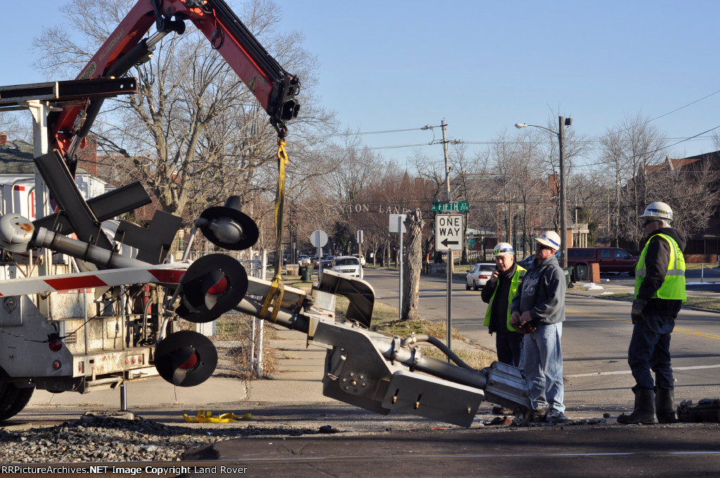Party Is Over Pole Pole Got The Boy"s , Tow Truck Got The Car & CSX Is Flaging The Xing Till Saturday