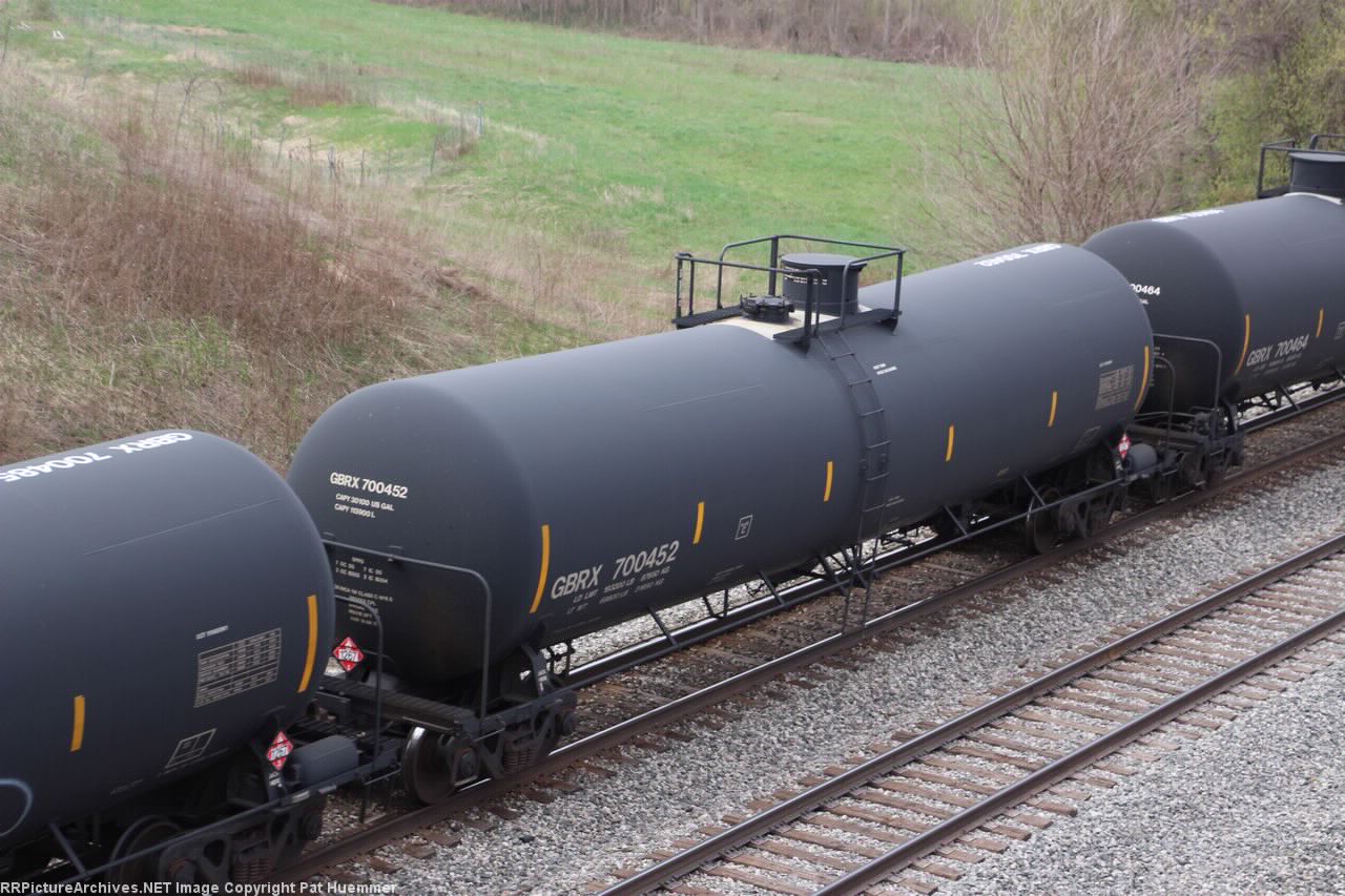 GBRX 700452