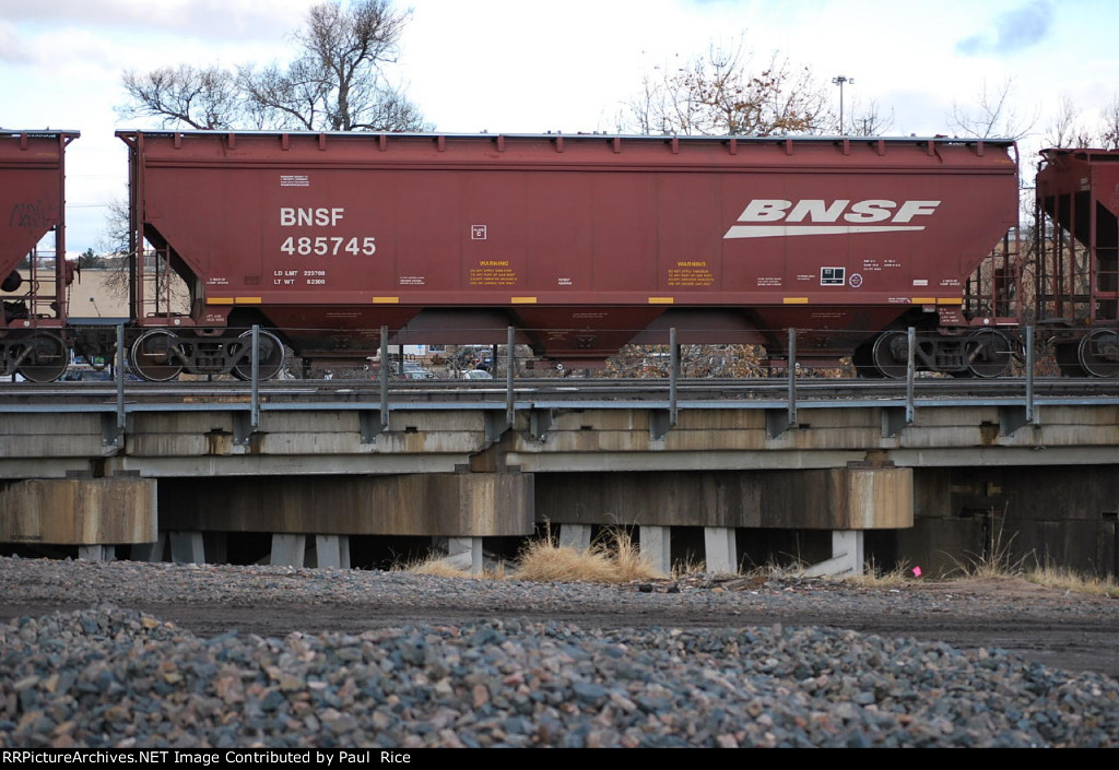 BNSF 485745