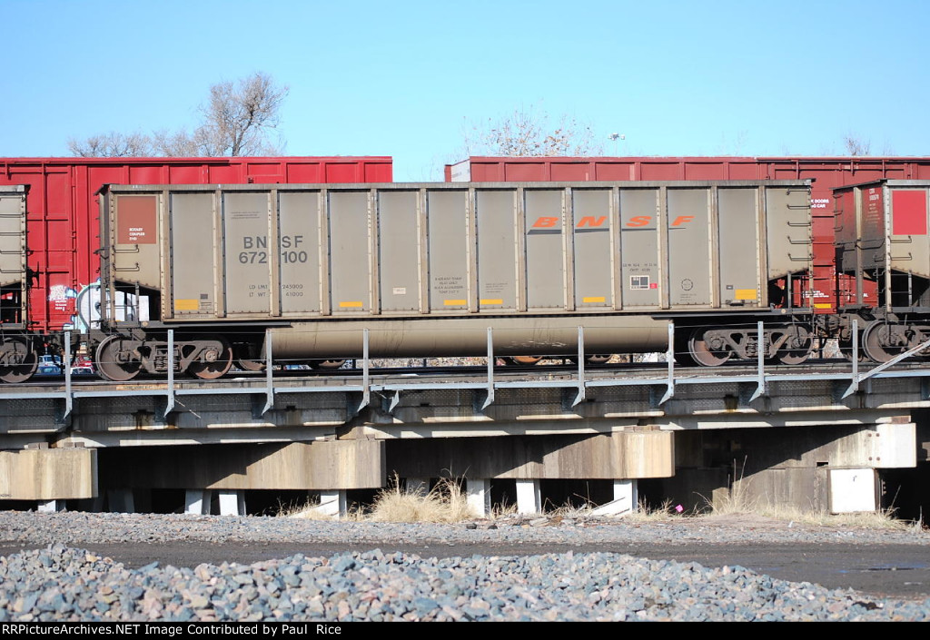 BNSF 672100