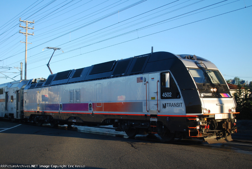 NJT 4502