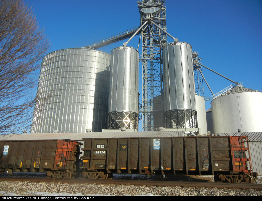Foosland Grain Elevator