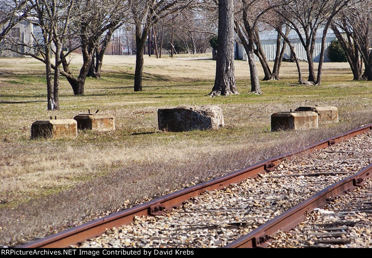 Water tank support bases