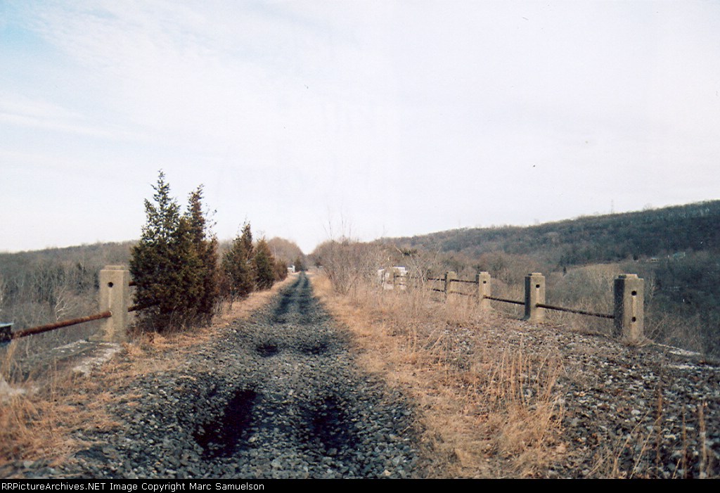 Looking East Uptop Paulinskill