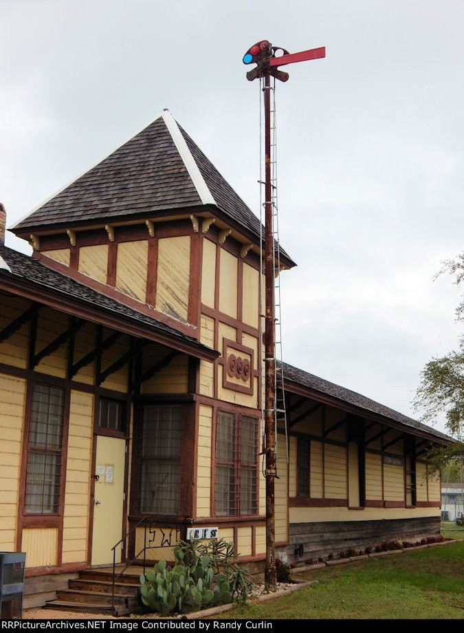 SP Depot at Hondo TX