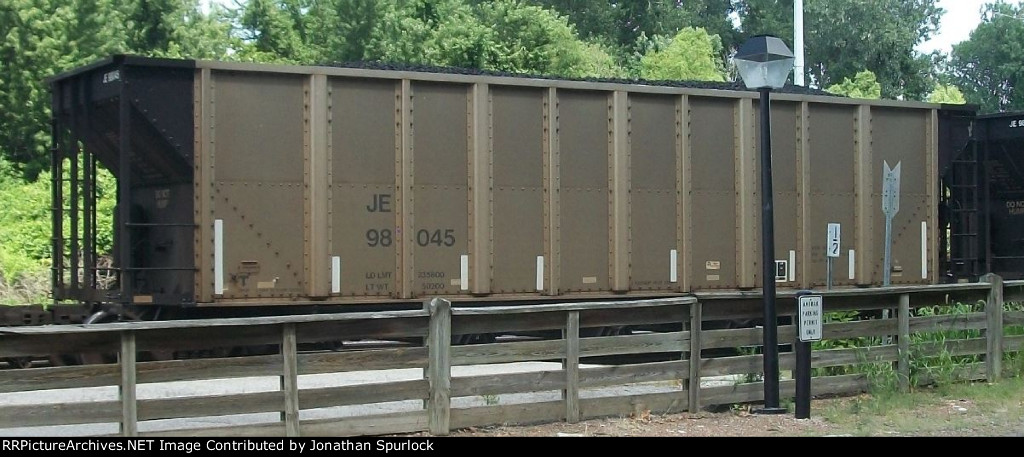 JE 98045, first view