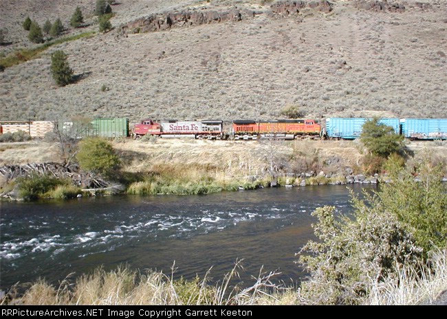 BNSF mid train helpers